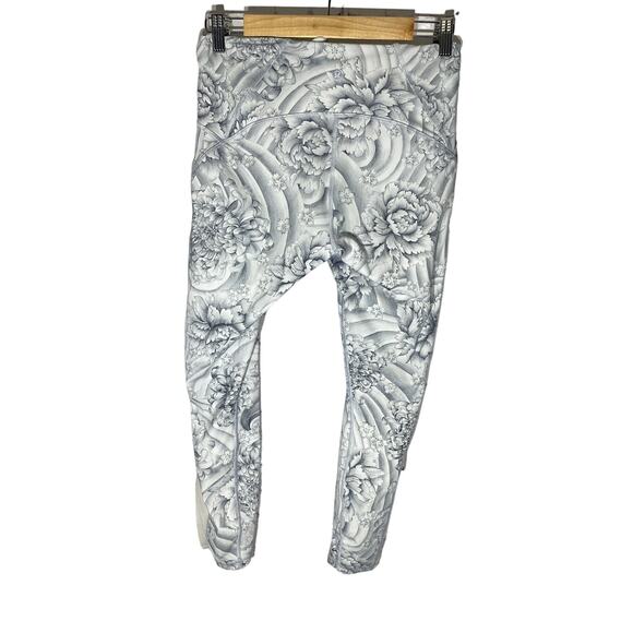 Lululemon Floral Leggings - Picture 4 of 6